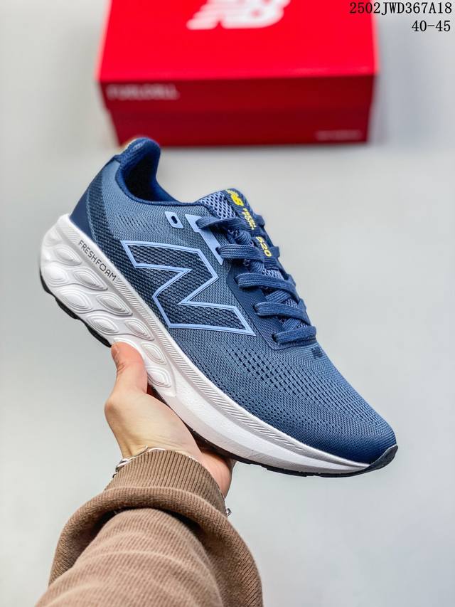 New Balance Nb休闲低帮跑步鞋，织物鞋面，舒适透气。鞋身设计方便穿脱。系带设计，贴合脚踝，鞋底设计采用耐磨的鞋底，增强耐用性。 货号：M520Lk9