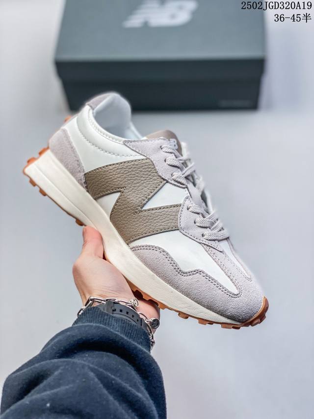 真标 Nb 新百伦 New Balance 327系列复古休闲运动慢跑鞋时尚男女运动鞋 以更纯粹的复古风格设计打造的全新造型 侧身还以解构设计，将 N 字标志以