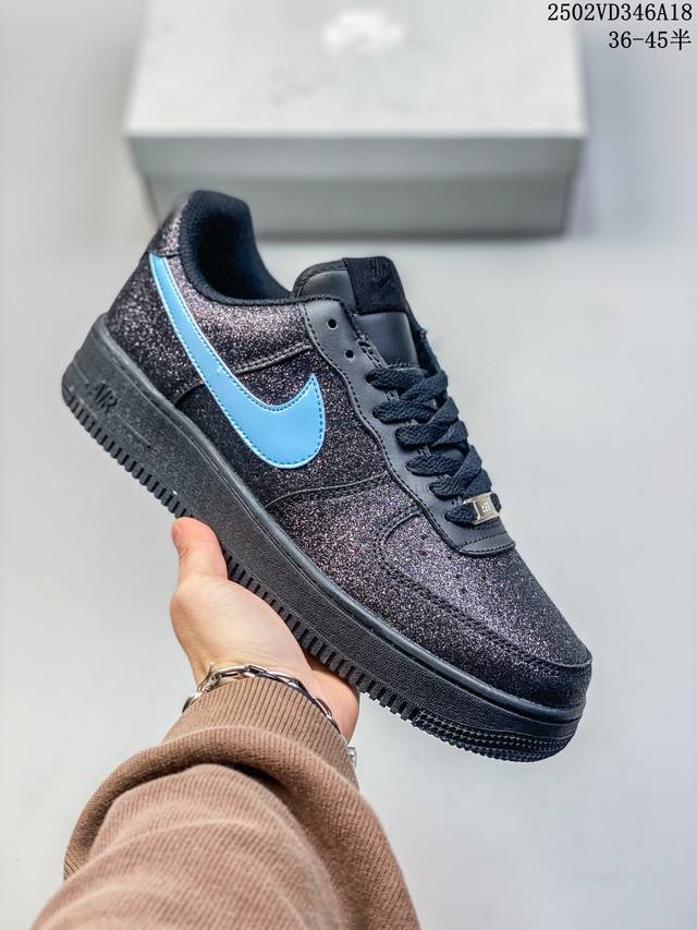 福利套现特价 简介：真标耐克 Nike Air Force 1 Low 空军一号 低帮百搭休闲运动板鞋。柔软、弹性十足的缓震性能和出色的中底设计，横跨复古与现代