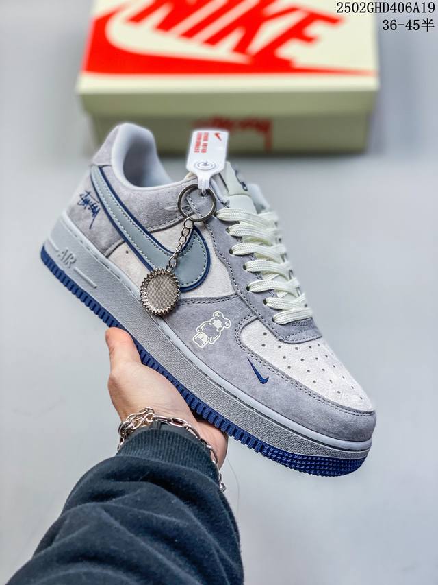 海外限量发售！公司级Nike Air Force 1 '07 Low “北面联名 米灰碳黑勾”空军一号 低帮 运动鞋 休闲鞋 折边针车 工艺难度大 原楦头原纸板