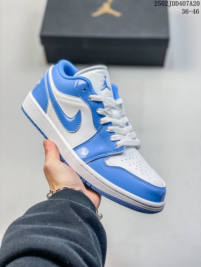 Air Jordan1 Low Aj1乔1低帮休闲板鞋 同步官方配色 原档冲孔鞋头 正确满胶鞋垫 四线拉帮 原厂织唛标 鞋舌高弹海绵填充。 Size： 36 3