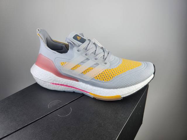 真爆 Ub 7.0 爆米花Adidas Ultra Boost 灰橙 前凸后翘的Adidas Ultra Boost 系列正式曝光 新一代的 Ultra Boo