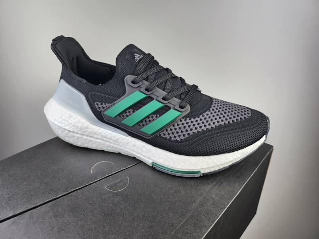 真爆 Ub 7.0 爆米花Adidas Ultra Boost 墨灰绿 前凸后翘的Adidas Ultra Boost 系列正式曝光！ 新一代的 Ultra B