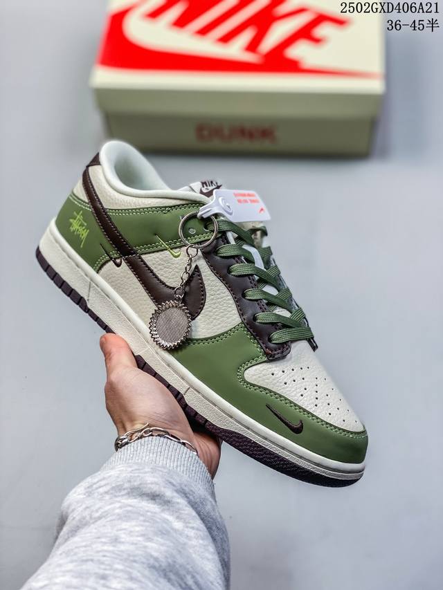 海外爆款限量发售！公司级 Nike Sb Dunk Low“斯图西联名 白绿黑勾” 周年高端定制 低帮休闲板鞋 定制鞋盒 大厂纯原品质出货 超高清洁度 皮料切割