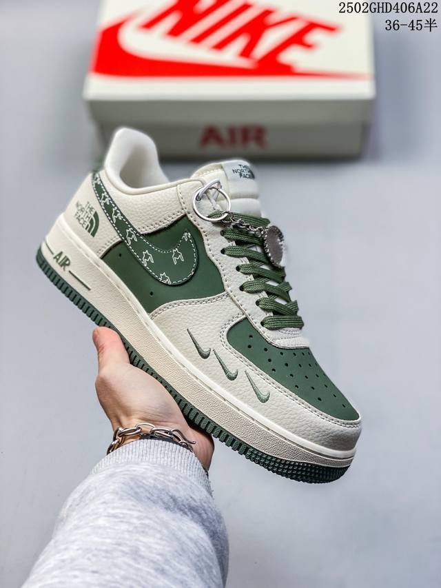 海外限量发售！公司级Nike Air Force 1 '07 Low “Bape联名 米蓝生胶抽绳”空军一号 低帮 运动鞋 休闲鞋 折边针车 工艺难度大 原楦头 - 点击图像关闭