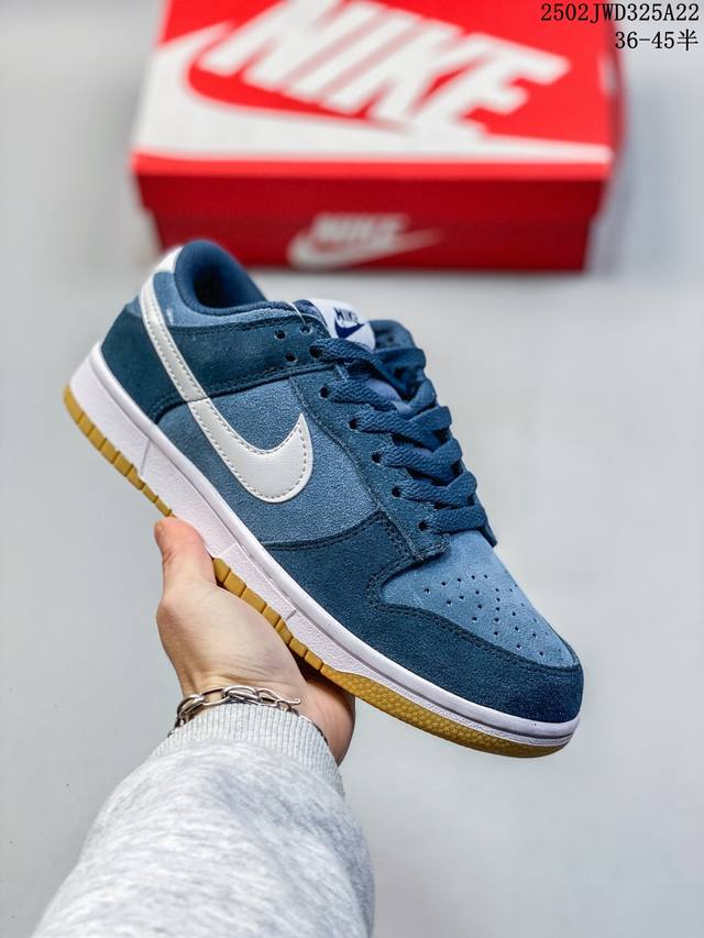 真标 耐克 Nike Sb Dunk Low Pro 男女同款运动鞋复古板鞋，尽情迈步，彰显个性风采。采用柔软皮革鞋面，经久耐穿，塑就如元年款 Dunk 般的复