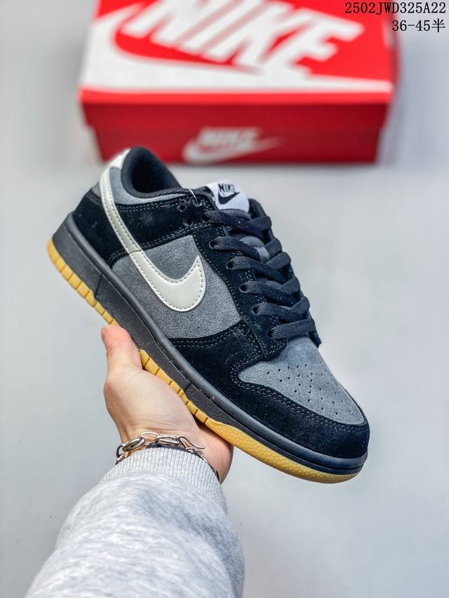 真标 耐克 Nike Sb Dunk Low Pro 男女同款运动鞋复古板鞋，尽情迈步，彰显个性风采。采用柔软皮革鞋面，经久耐穿，塑就如元年款 Dunk 般的复