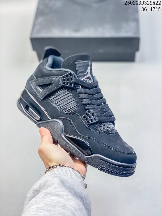 公司级 耐克 Nike Air Jordan 4 Retro Og迈克尔 乔丹Aj4代乔4 中帮复古休闲运动文化篮球鞋。秉承轻量化的速度型篮球鞋设计思想完成设计