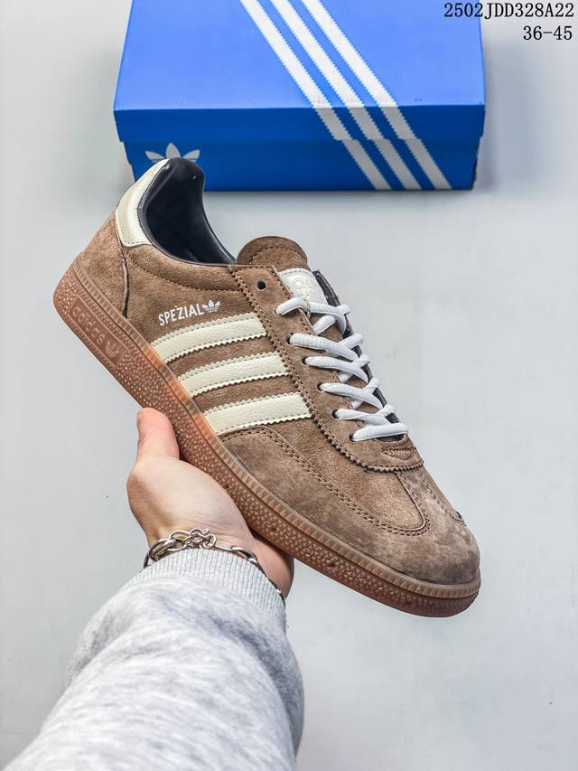 Adidas Gazelle Indoor Trainers 羚羊内训系列低帮复古百搭休闲运动德训风板鞋 Xm0216Q657 尺码：36-45 编码：02Jd