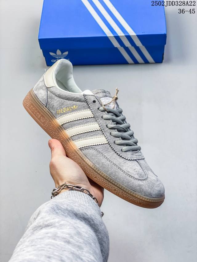 Adidas Gazelle Indoor Trainers 羚羊内训系列低帮复古百搭休闲运动德训风板鞋 Xm0216Q657 尺码：36-45 编码：02Jd