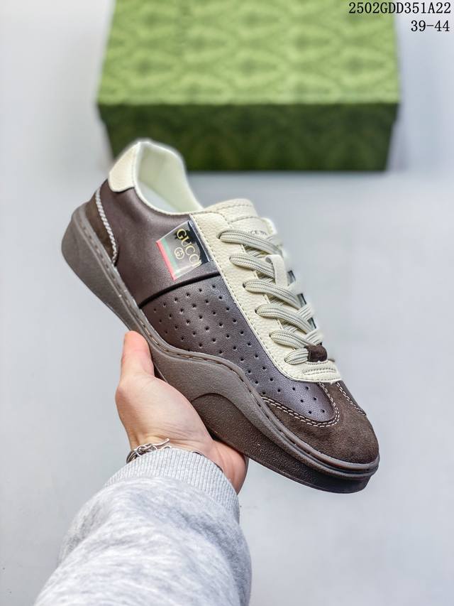 Gucci 轻奢单品鞋 广东品质原厂 高奢古驰Gucci Screener Gg High-Top Sneaker休闲潮鞋系列意大利进口超软小牛皮+刺绣搭配 原