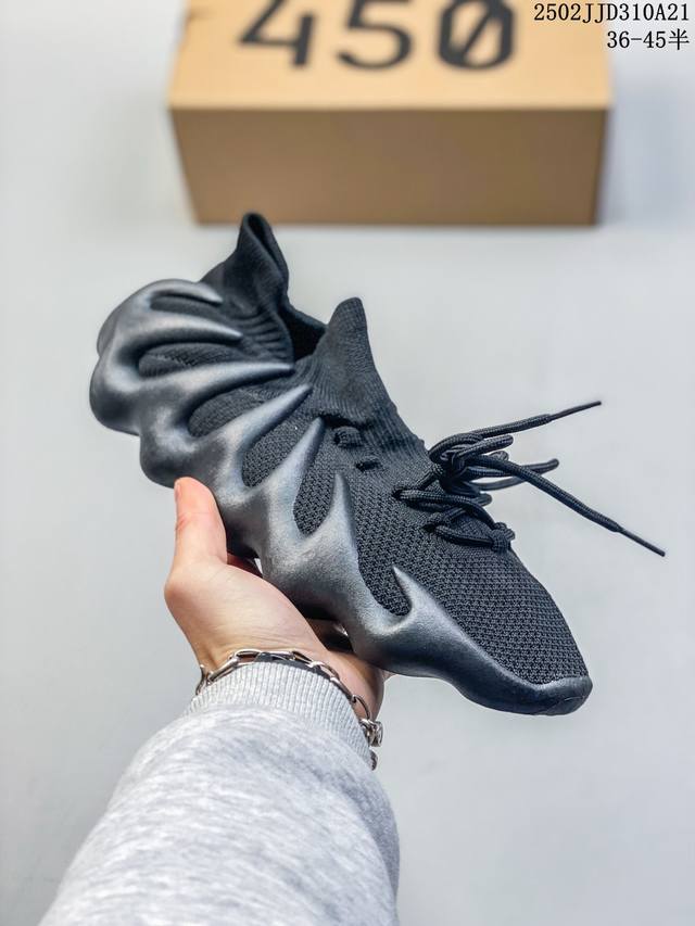 阿迪达斯 Adidas Yeezy 450 侃爷椰子 贾斯丁比伯同款 编织袜套鞋 该系列搭配夸张的锯齿中底设计 独特的上翻结构十分符合各路球鞋玩家给他的爱称 中