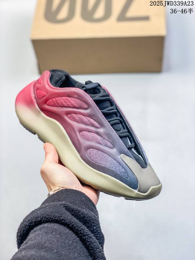 公司级 真爆 阿迪达斯 Adidas Yeezy 700 V3 异形椰子700男女老爹鞋跑步鞋 运动鞋 男女同款 Yeezy 700 V3 的外形和技术含量有着