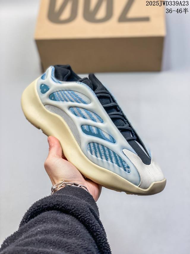 公司级 真爆 阿迪达斯 Adidas Yeezy 700 V3 异形椰子700男女老爹鞋跑步鞋 运动鞋 男女同款 Yeezy 700 V3 的外形和技术含量有着