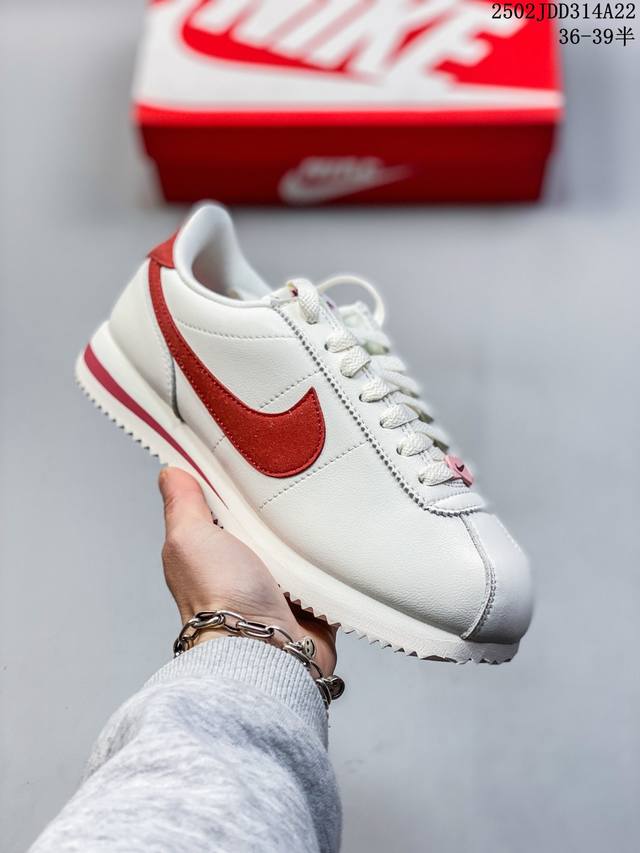 耐克Nike Classic Cortez Qs 阿甘复古初代皮革慢跑鞋货号：Dz2795 300 码数：35.5 36 36.5 37.5 38 38.5 3