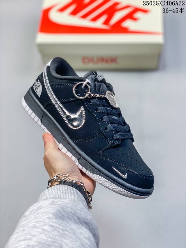 海外爆款限量发售！公司级 Nike Sb Dunk Low“北面联名 黑武士银勾” 周年高端定制 低帮休闲板鞋 定制鞋盒 大厂纯原品质出货 超高清洁度 皮料切割