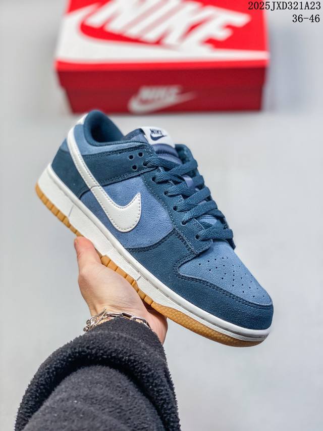 真标 耐克 Nike Sb Dunk Low Pro 男女同款运动鞋复古板鞋，尽情迈步，彰显个性风采。采用柔软皮革鞋面，经久耐穿，塑就如元年款 Dunk 般的复