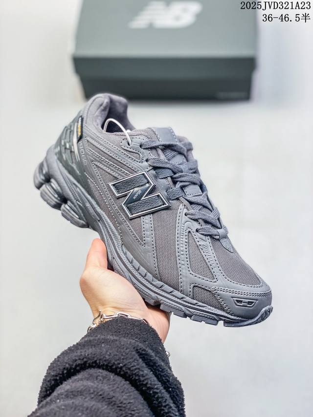 公司级New Balance M1906系列复古单品宝藏老爹鞋款 公司级版本复古元素叠加 质感超级棒 楦版型材料细节做工精细 作为Nb最经典的档案鞋型之一 与2