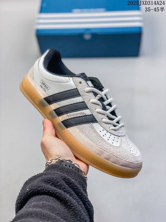 三叶草新联名鞋造型太独特拉美知名说唱歌手 坏痞兔Bad Bunny X Adidas Gazelle Indoor Trainers ”Red White“羚羊