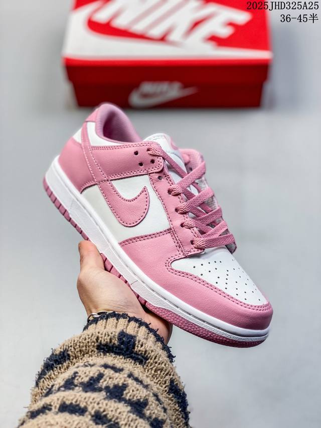 真标带半码 耐克Nike Sb Dunk Low 扣篮系列复古低帮休闲运动滑板板鞋。采用脚感柔软舒适Zoomair气垫，有效吸收滑板等极限运动在落地时带来的冲击