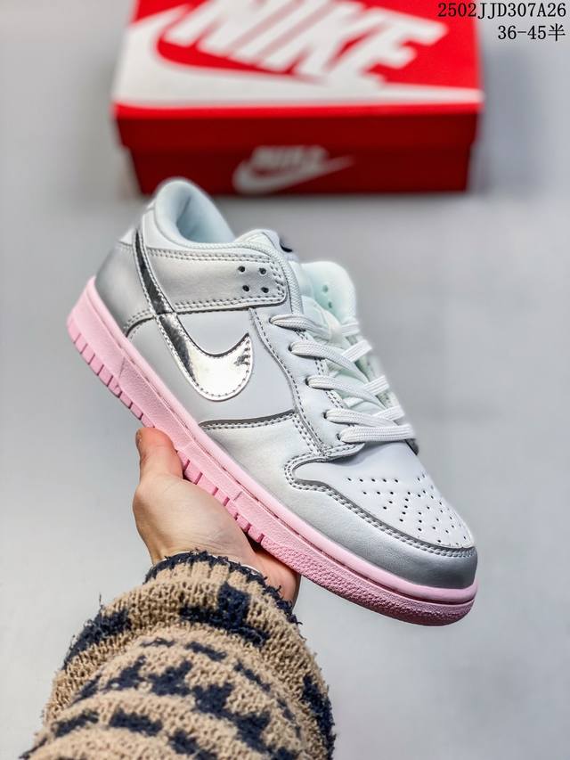 公司级带半码 耐克Nike Sb Dunk Low 扣篮系列复古低帮休闲运动滑板板鞋。采用脚感柔软舒适Zoomair气垫，有效吸收滑板等极限运动在落地时带来的冲