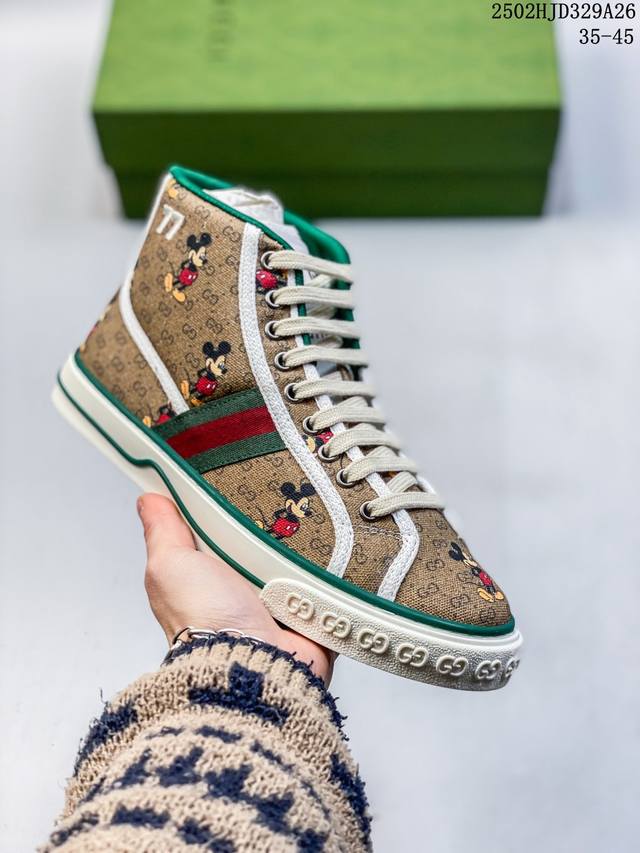 Gucci 古驰 Tennis 1977 Print Sneaker 高帮帆布板鞋 系列 尺码：35 36 37 38 39 40 41 42 43 44 海淘