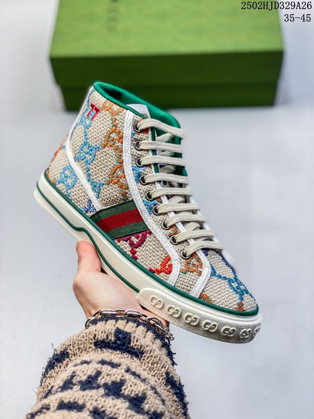 Gucci 古驰 Tennis 1977 Print Sneaker 高帮帆布板鞋 系列 尺码：35 36 37 38 39 40 41 42 43 44 海淘