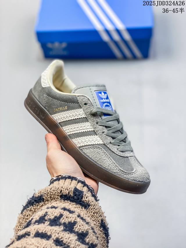 阿迪达斯 德训鞋 Adidas Originals Samba Og Shoes 经典运动鞋小白鞋 T头鞋 男女鞋 彰显休闲摩登风情的时尚经典鞋。它诞生于50年