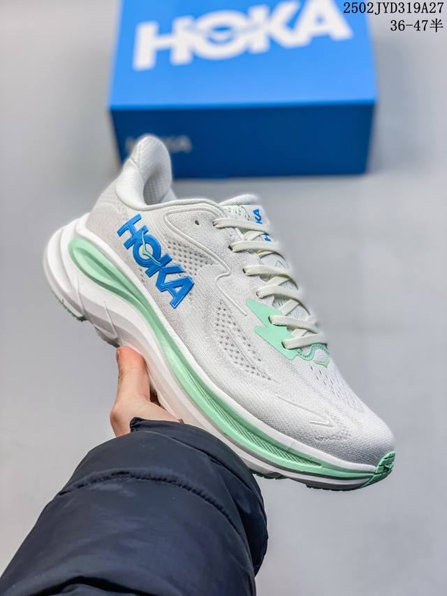 红卡系列 爆款上市 Hoka One One Cii Fton 克里夫顿 鞋面织物合成革。鞋底采用Eva板材发泡 脚感舒适 减震耐磨透气跑步运动鞋 尺码36 3 - 点击图像关闭