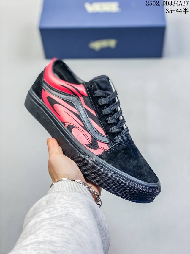 Vans Old Skool 舒适百搭 防滑减震 低帮 板鞋 男女同款 黑红印刷 颜色：Vans低帮火焰黑红 货号：Vn000D56458 尺码：35 36 3