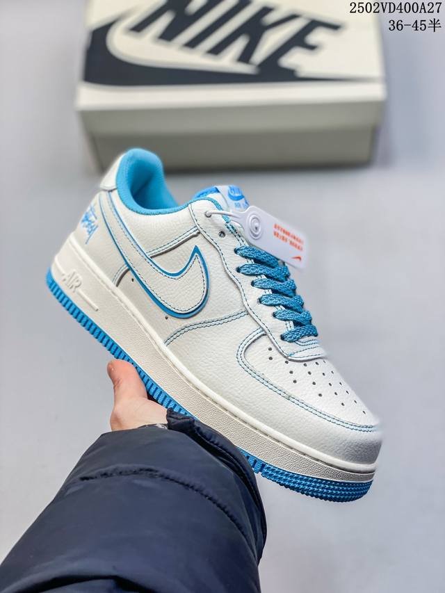 福利套现特价 真标耐克Nike Air Force 1“07空军一号低帮百搭休闲运动板鞋。柔软、弹性十足的缓震性能和出色的中底设计，横跨复古与现代的外型结合，造