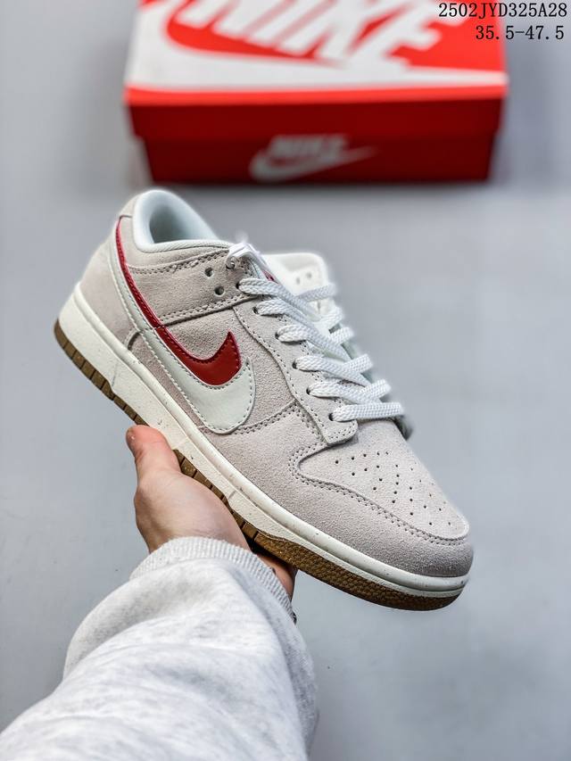 史诗级！ 耐克Nike Sb Dunk Low Sb 系列扣篮系列复古低帮休闲运动滑板板鞋。采用脚感柔软舒适Zoomair气垫，有效吸 收滑板等极限运动在落地时