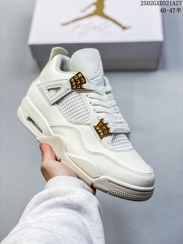 真标 耐克 Nike Air Jordan 4 Retro Og迈克尔 乔丹Aj4代乔4 中帮复古休闲运动文化篮球鞋。秉承轻量化的速度型篮球鞋设计思想完成设计，