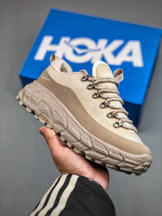 Hoka One One Tor Summit 托亚系列低帮专业越野跑步鞋 实拍首发粗矿型的鞋身上脚特别修饰腿型 经典的胖鱼头鞋型 超高颜值厚重皮质与热压鞋身质