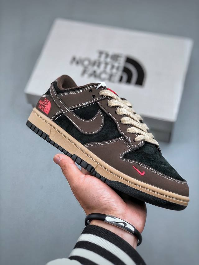 Nike Sb Dunk Low 北面联名Mr.Vera设计师 “北面联名 灰棕黑配色“高端定制 低帮休闲运动板鞋独家版型，柔软皮革鞋面，冲击视觉和脚感体验 定