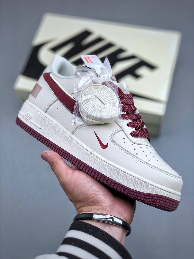 Nk Air Force 1'07 Low 二维码 米黑满天星 空军一号低帮休闲板鞋 Cu1836-961 #定制皮料 3M反光 原楦原纸板 纯正版型 清洁度完 - 点击图像关闭