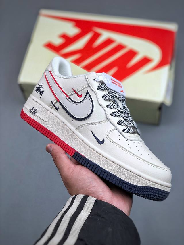 Nike Air Force 1 Low 07 X Stussy 白红蓝三小钩满天星原楦头原纸板 打造纯正低帮空军版型专注外贸渠道 全掌内置蜂窝气垫 原盒配件