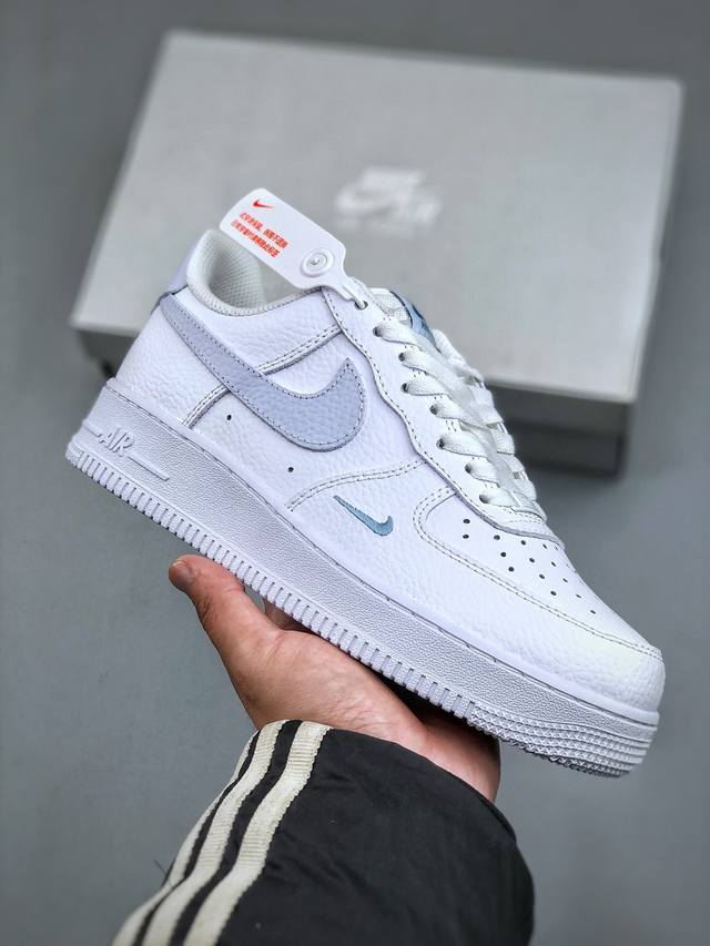 今日福利款 Nike Air Force 1‘07 Low 白蓝小勾 空军一号低帮休闲板鞋 #原厂定制皮料 定制鞋盒 原楦原纸板 纯正版型 高清洁度 货号：Hv