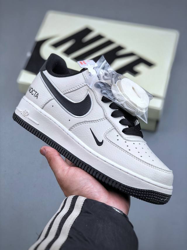 Nike Air Force 1 Low ‘07 白黑拼接 低帮空军一号休闲板鞋 定制皮料 原楦原纸板 纯正空军版型 高清洁度 内置全掌气垫 货号：N00224