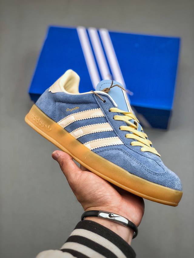 Adidas Gazelle Indoor Trainers 羚羊内训系列低帮复古百搭休闲运动德训风板鞋“浅蓝冰淇淋”Jr8029 尺码：35-45 半 - 点击图像关闭