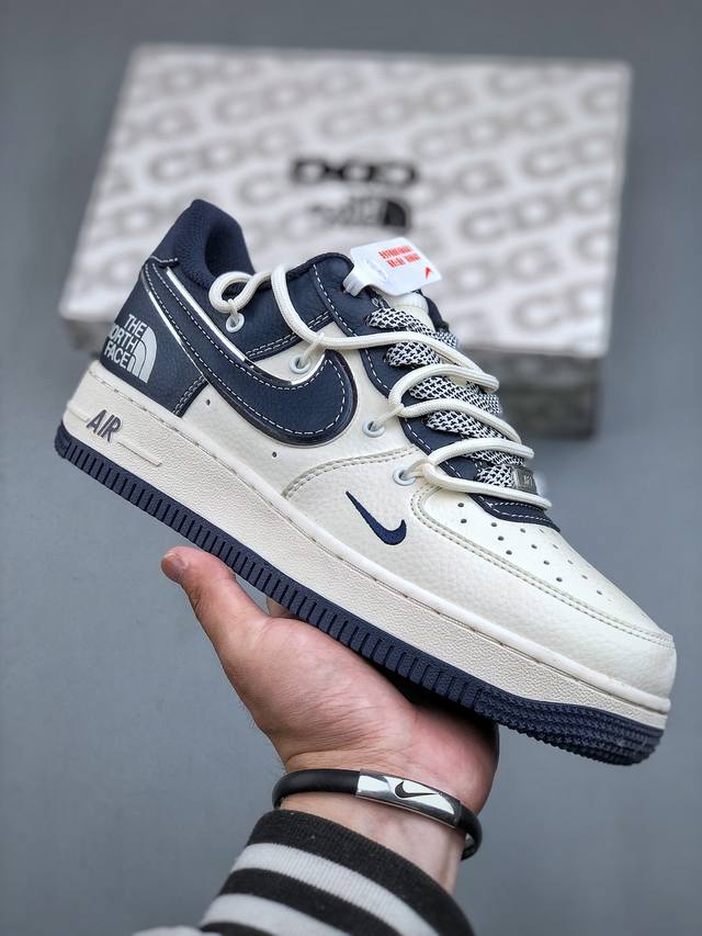 Nike Air Force 1 Low 07 X The North Face 白蓝小钩绑带满天星原楦头原纸板 打造纯正低帮空军版型专注外贸渠道 全掌内置蜂窝