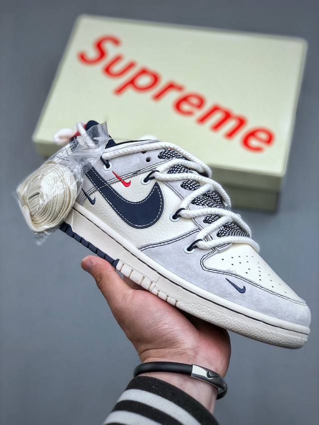 Nike Sb Dunk Low X Supreme 白蓝红三小钩绑带满天星纯原大厂出品 极力推荐原装头层材料 独家版型蒸餾加工帶來的是更好的视觉和脚感体验大厂