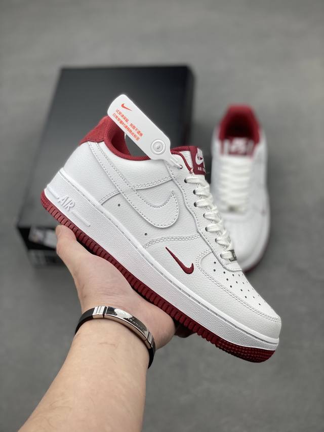 公司级Nike Air Force 1‘07 原楦头原纸板 打造纯正低帮空军版型 专注外贸渠道 全掌内置蜂窝气垫 原盒配件 原厂中底钢印、拉帮完美 货号:Hf0