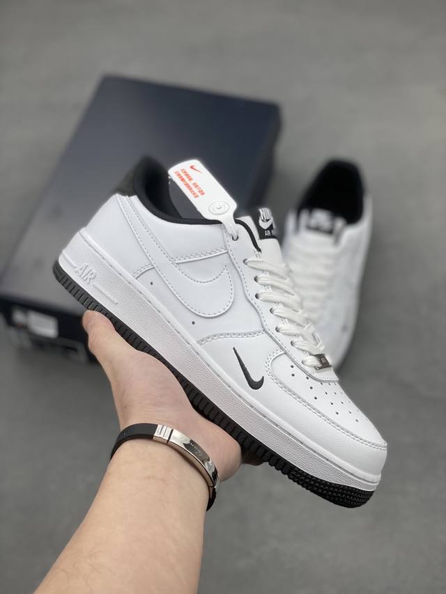 Air Force 1' 07 白黑小勾 原楦头原纸板 打造纯正空军版型 专注外贸渠道 全掌内置蜂窝气垫 #原盒配件 原厂中底钢印、拉帮完美 货号：Hm9483