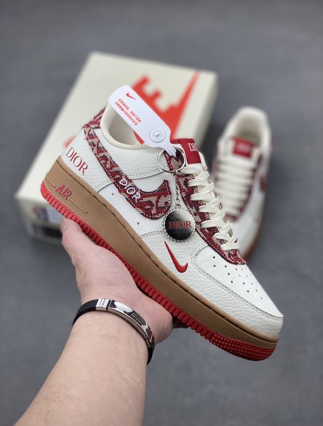 海外限量发售！公司级Nike Air Force 1 '07 Low “迪奥联名 米红花纹”空军一号 低帮 运动鞋 休闲鞋 折边针车 工艺难度大 原楦头原纸板 - 点击图像关闭