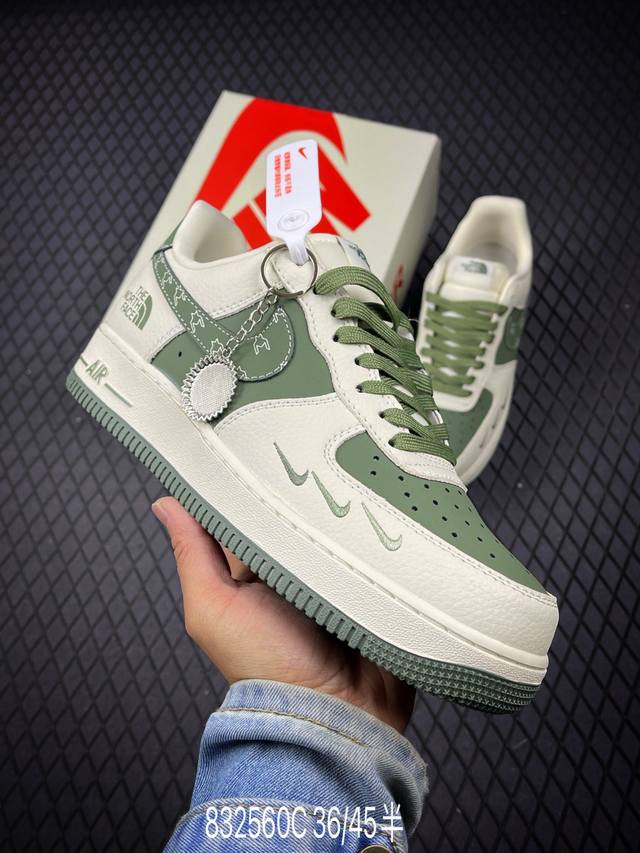 C 公司级Nike Air Force 1 '07 Low “北面联名 米绿小三勾”空军一号 低帮 运动鞋 休闲鞋 折边针车 工艺难度大 原楦头原纸板 原装鞋盒 - 点击图像关闭