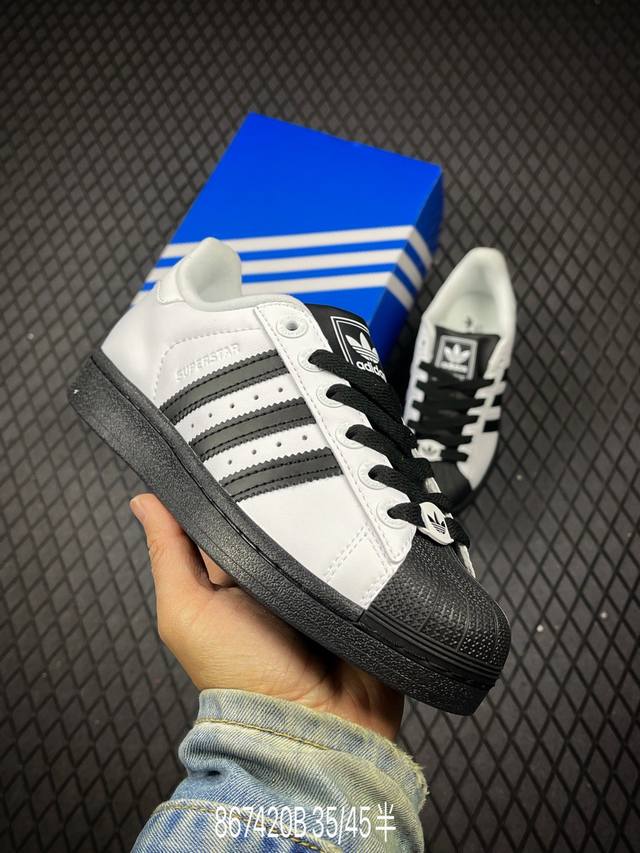 B 阿迪达斯 Adidas Superstar 三叶草 贝壳头系列 低帮经典休闲运动板鞋。货号：Ji0124 尺码：35-45半码 编码：867420B